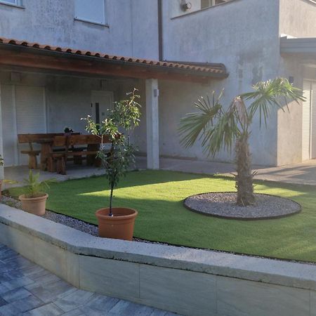 Apartments In Rijeka, Free Parking And Large Terrace, 15Min Drive From The Beach Dış mekan fotoğraf