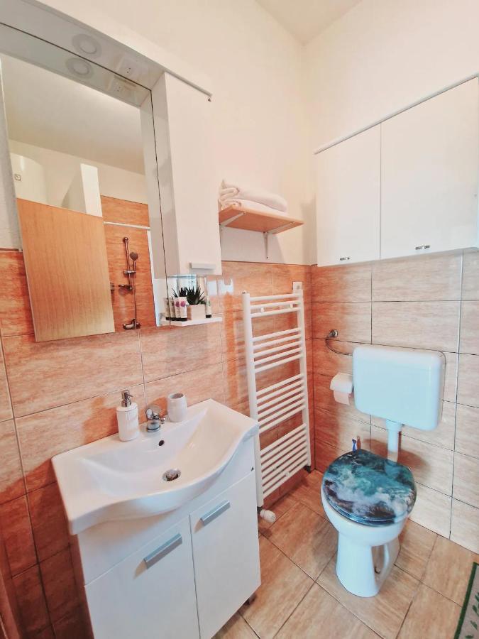 Apartments In Rijeka, Free Parking And Large Terrace, 15Min Drive From The Beach Dış mekan fotoğraf