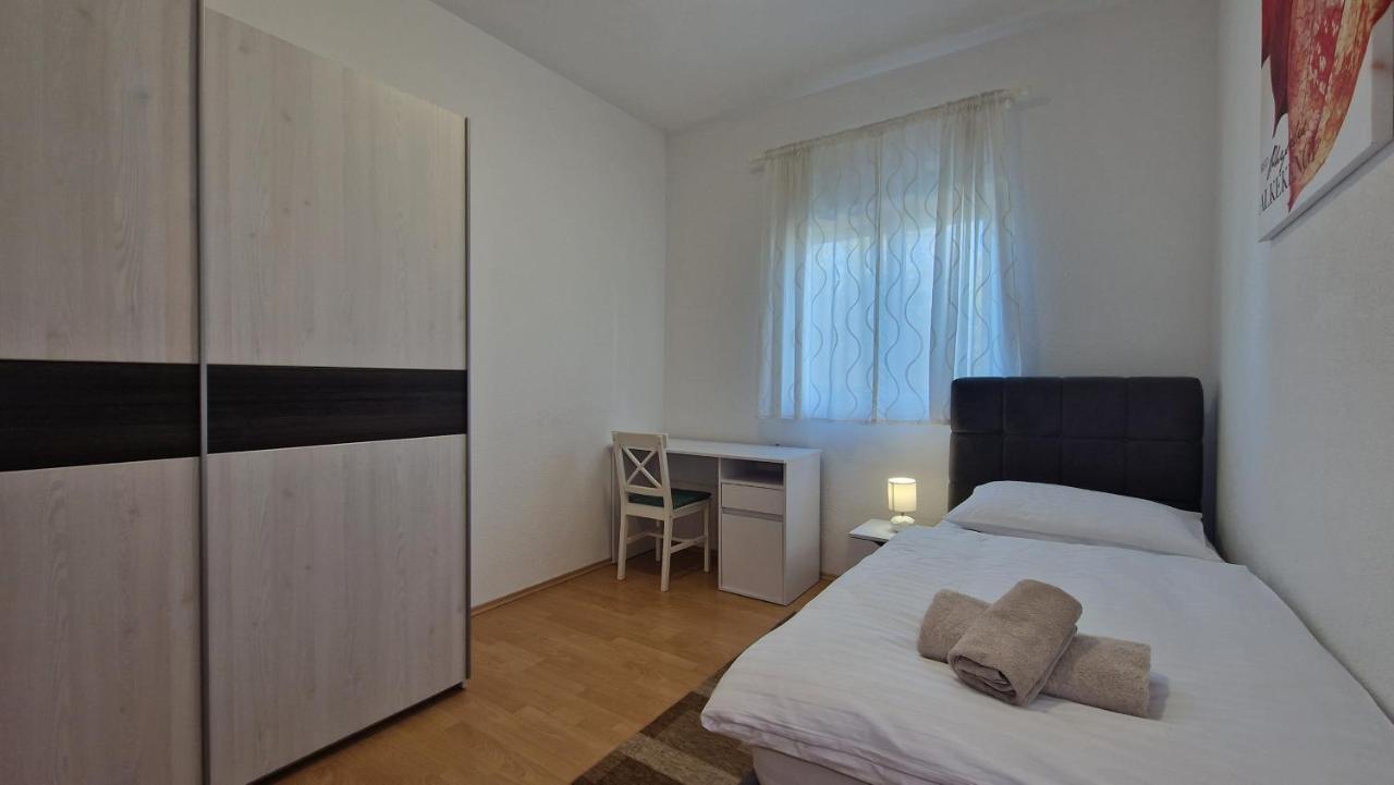 Apartments In Rijeka, Free Parking And Large Terrace, 15Min Drive From The Beach Dış mekan fotoğraf