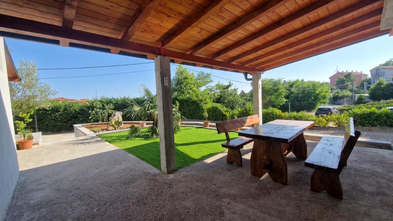 Apartments In Rijeka, Free Parking And Large Terrace, 15Min Drive From The Beach Dış mekan fotoğraf