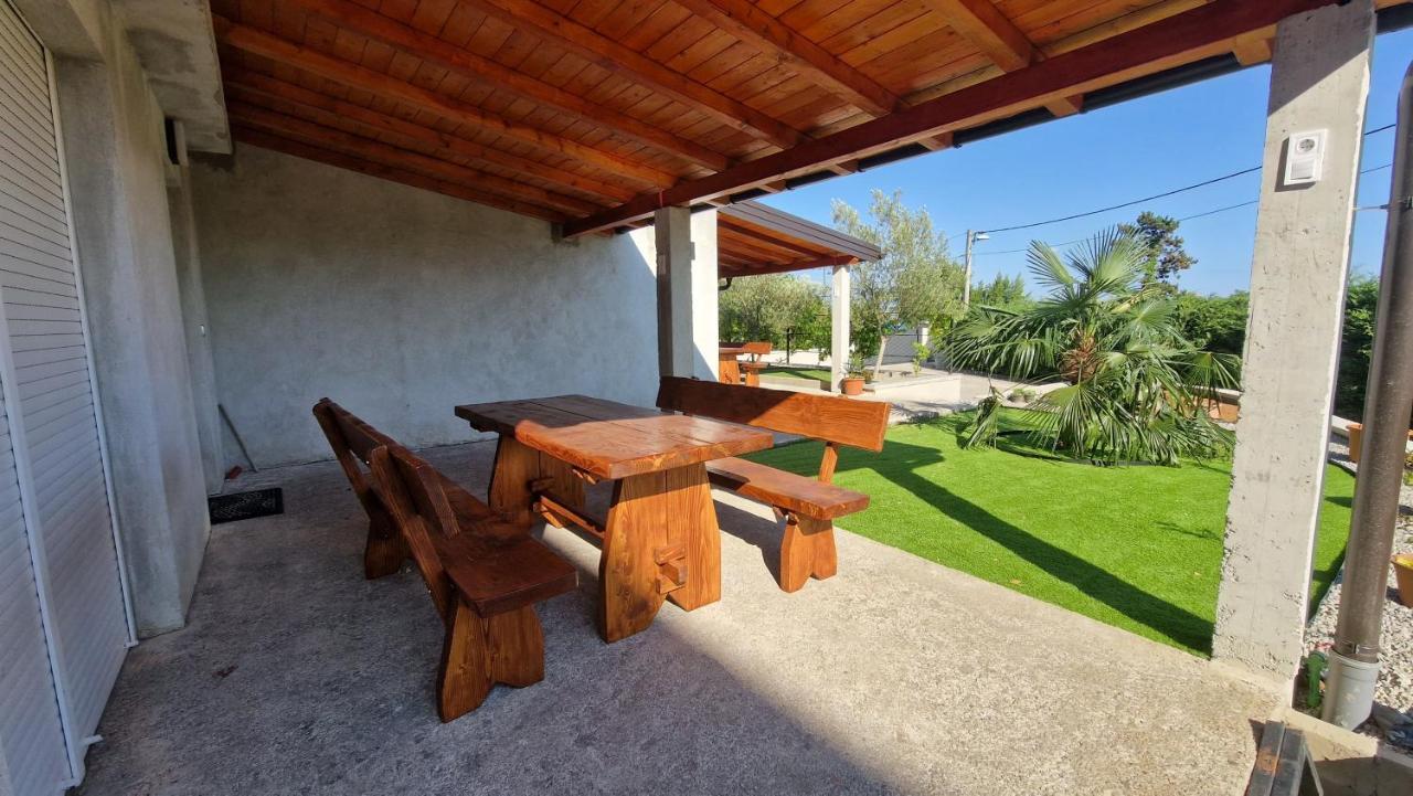 Apartments In Rijeka, Free Parking And Large Terrace, 15Min Drive From The Beach Dış mekan fotoğraf