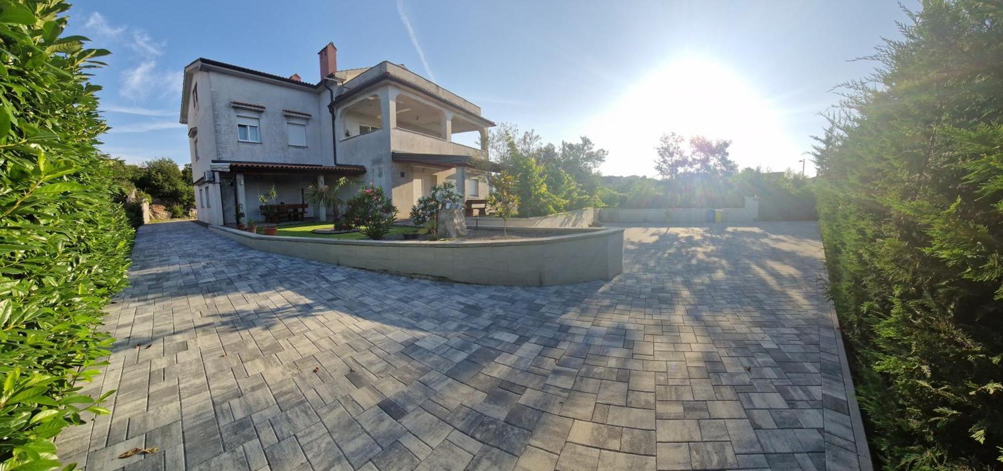 Apartments In Rijeka, Free Parking And Large Terrace, 15Min Drive From The Beach Dış mekan fotoğraf